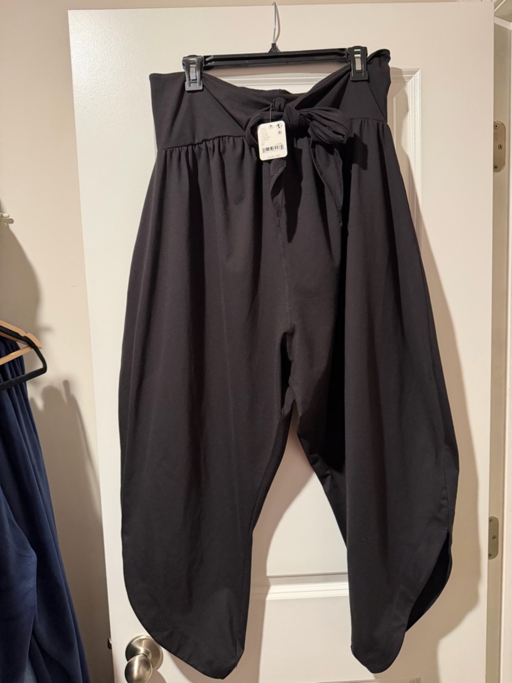Free People Black Wide-Leg Tie-Waist Harem Pants 🔥 Size L